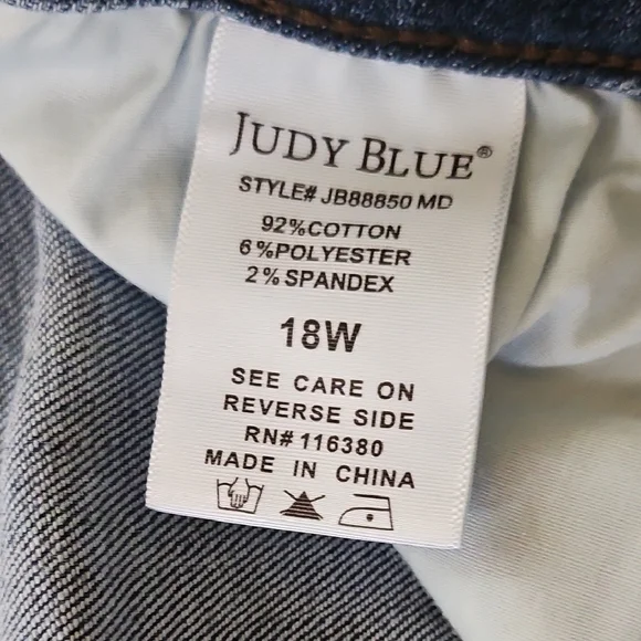 Judy Blue High Rise/Wide Leg Capris w/ Braid Design  18 W - Picture 8 of 12